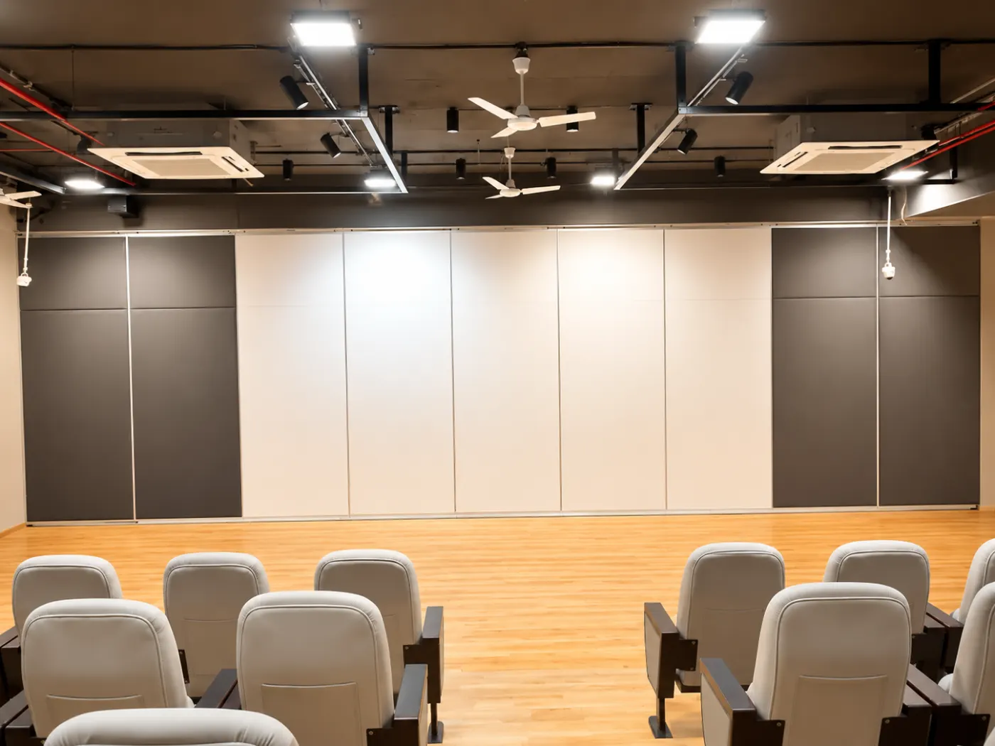 Type 100 Movable Partition